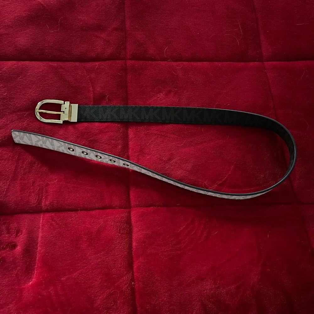Michael Kors reversible belt